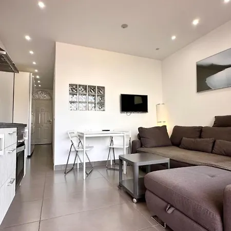 アパート Complex Orlando, 1 Bed Modern アデヘ